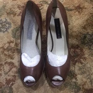 Steve Madden Lalo Brown Leather Peep Toe Pumps